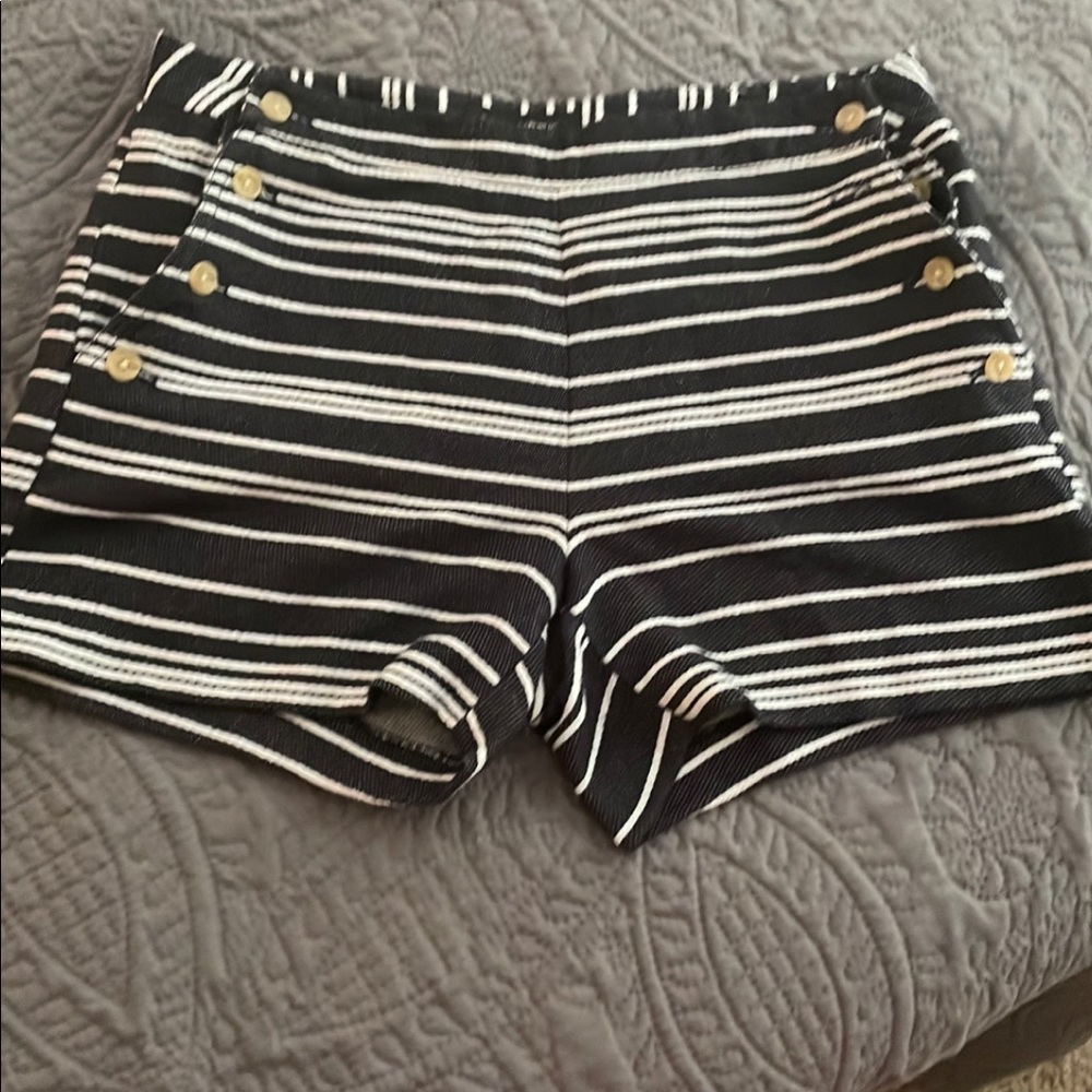 Banana Republic Shorts with side buttons